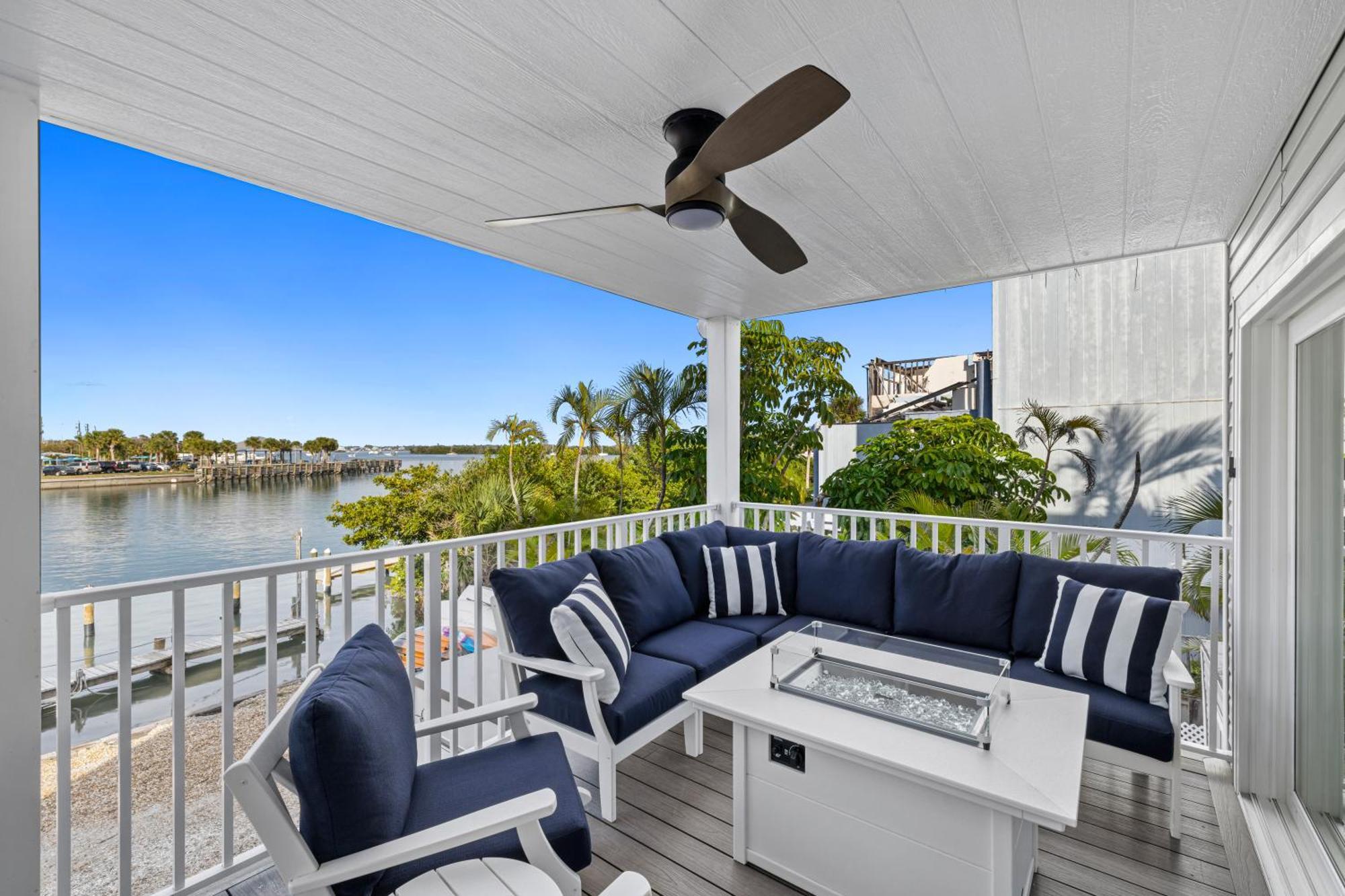 Chadwick Cove Marina Aparthotel Englewood Exterior photo