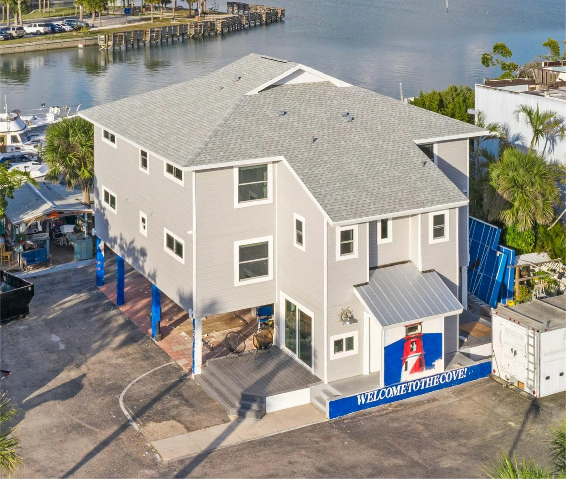 Chadwick Cove Marina Aparthotel Englewood Exterior photo